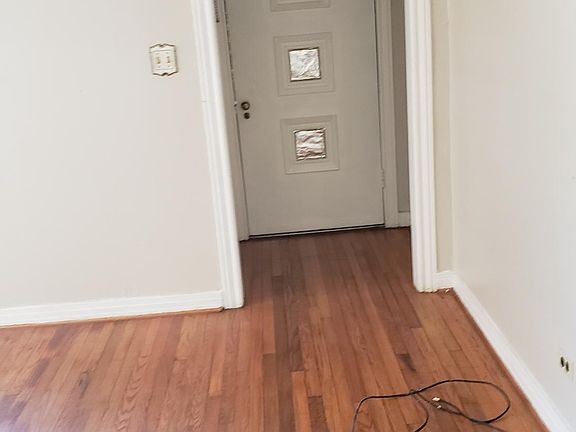 3rd image of 1108 E Easy Ave