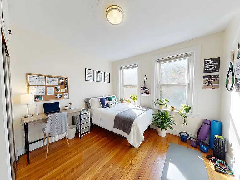 73 Thatcher St #2O2 — Photo 2