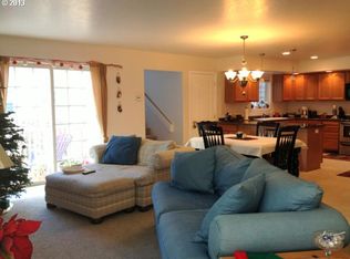 817 Easy St APT 1, Brookings, OR 97415