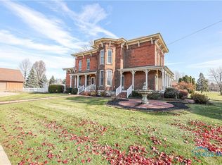 3113 Pickle Rd, Oregon, OH 43616