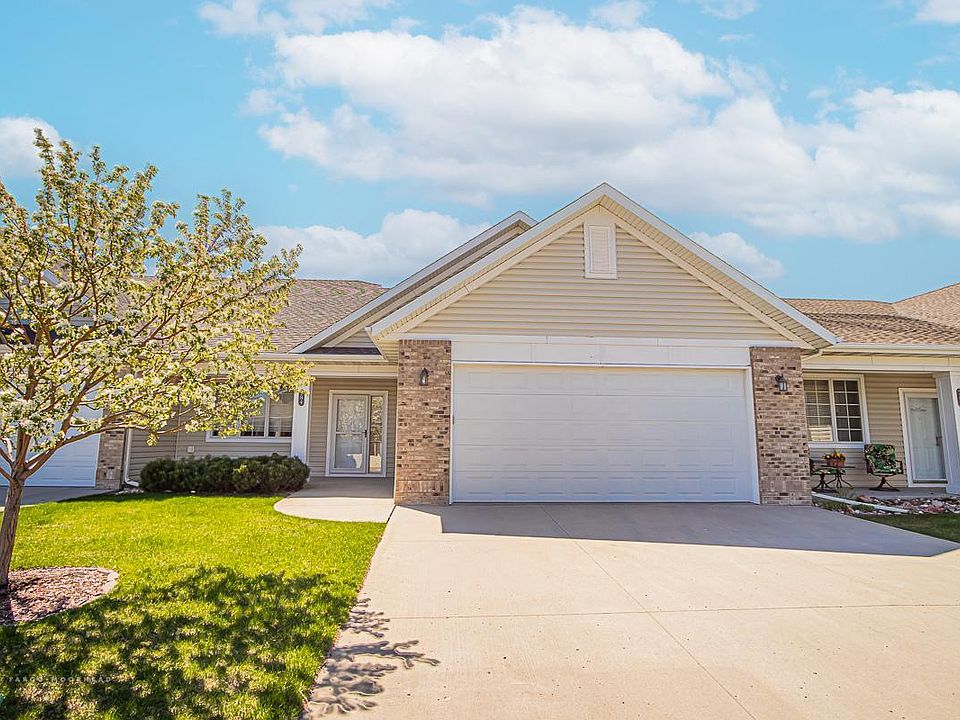1st image of 784 Villa Park Way