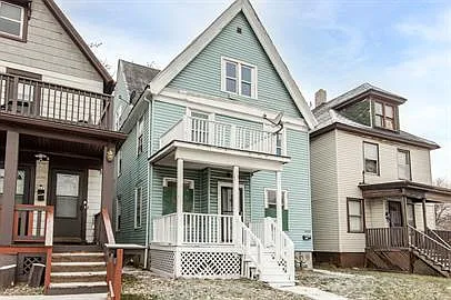 2627 N 35th St photo 1