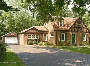 204 N Wheeling Rd, Prospect Heights, IL 60070