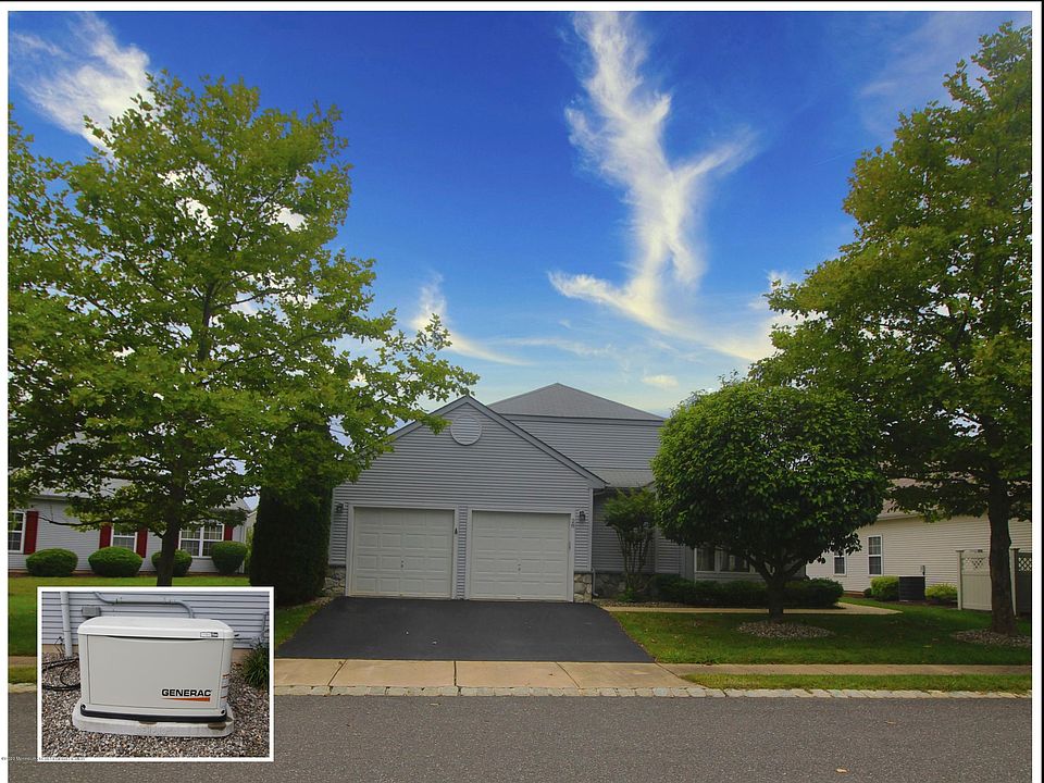 1st image of 28 Dante Dr