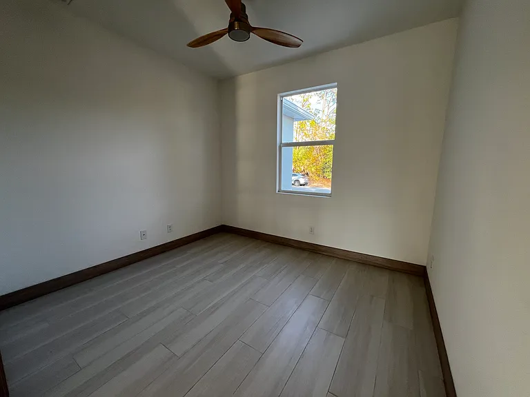 1829 Russellville St — Photo 21