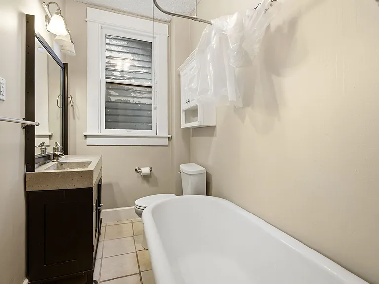 Second full bath