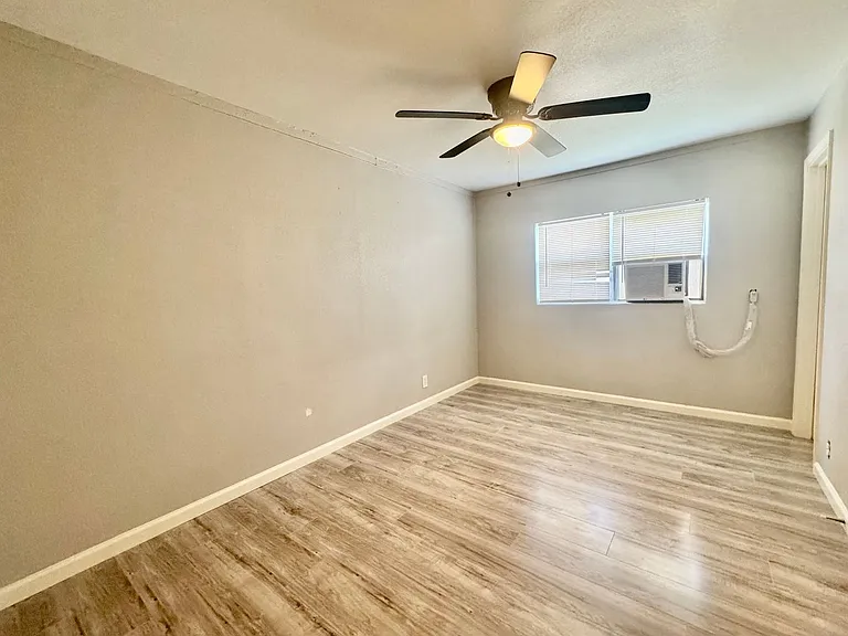 6702 Fulton St #10 — Photo 5