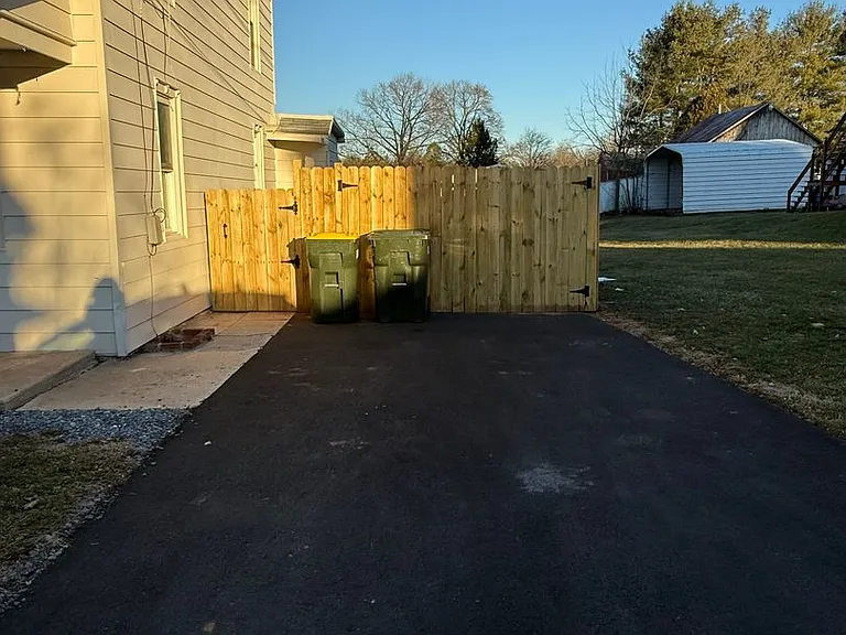 960 Maple St — Photo 27