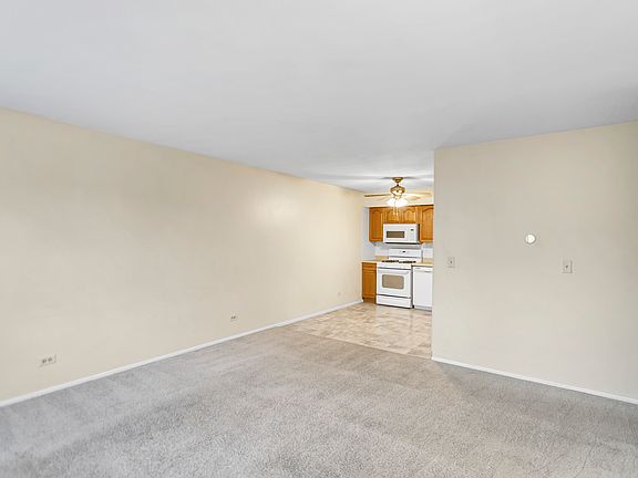 5th image of 21 Wildwood Ln #G