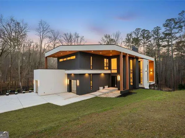 1736 Cox Rd, Roswell, GA 30075