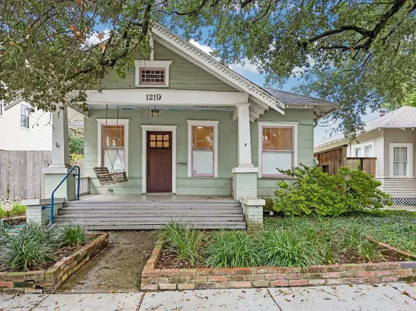1219 W Drew St, Houston, TX 77006