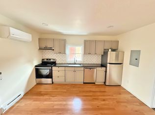 1647 5th Ave FLOOR 2, Troy, NY 12180