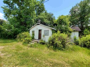 303 Benton St, Pembroke, GA 31321