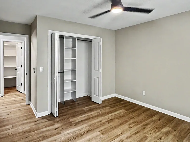 274 Mariners Cir — Photo 18