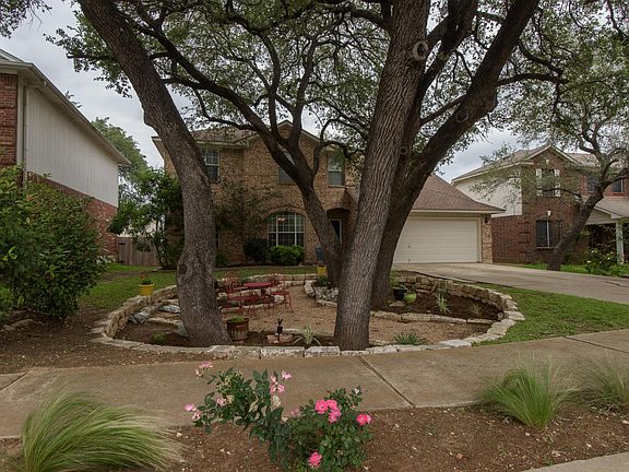 2nd image of 1723 Warwick Way