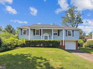 13111 Poplar Tree Rd, Fairfax, VA 22033