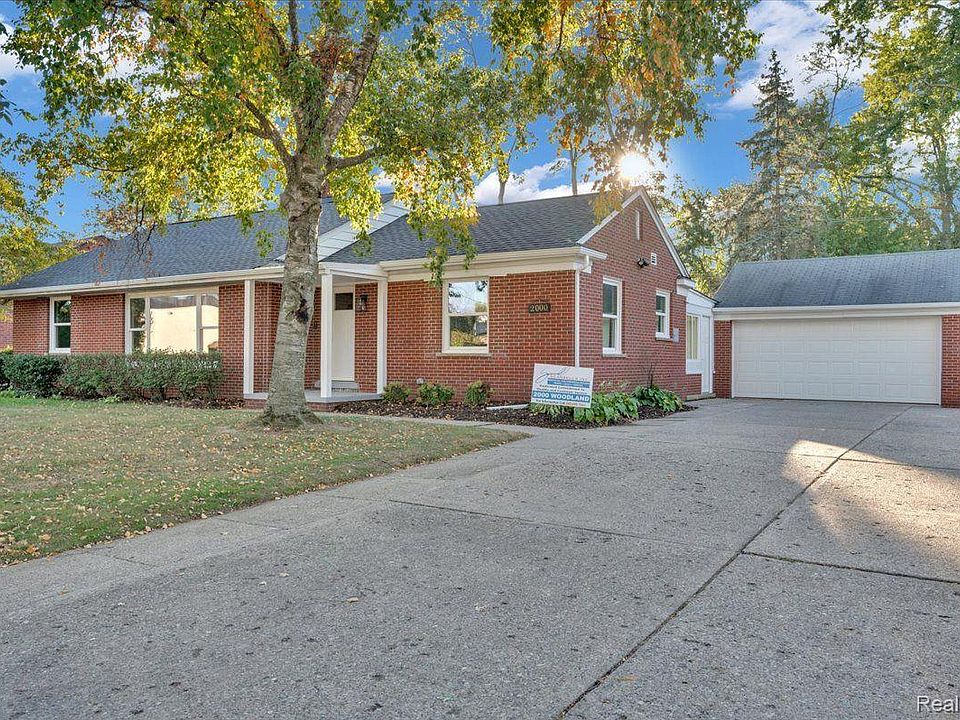 1st image of 2000 Woodland Ave