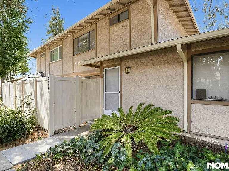 5335 Argos St — Photo 2