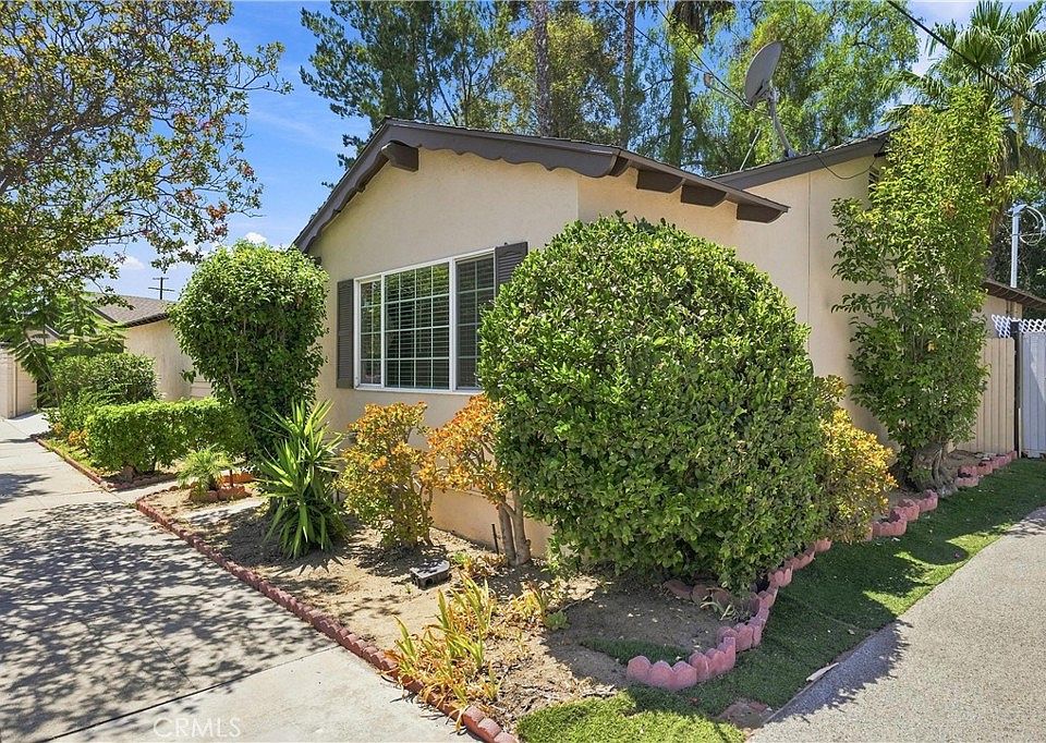 1st image of 7635 Fallbrook Ave