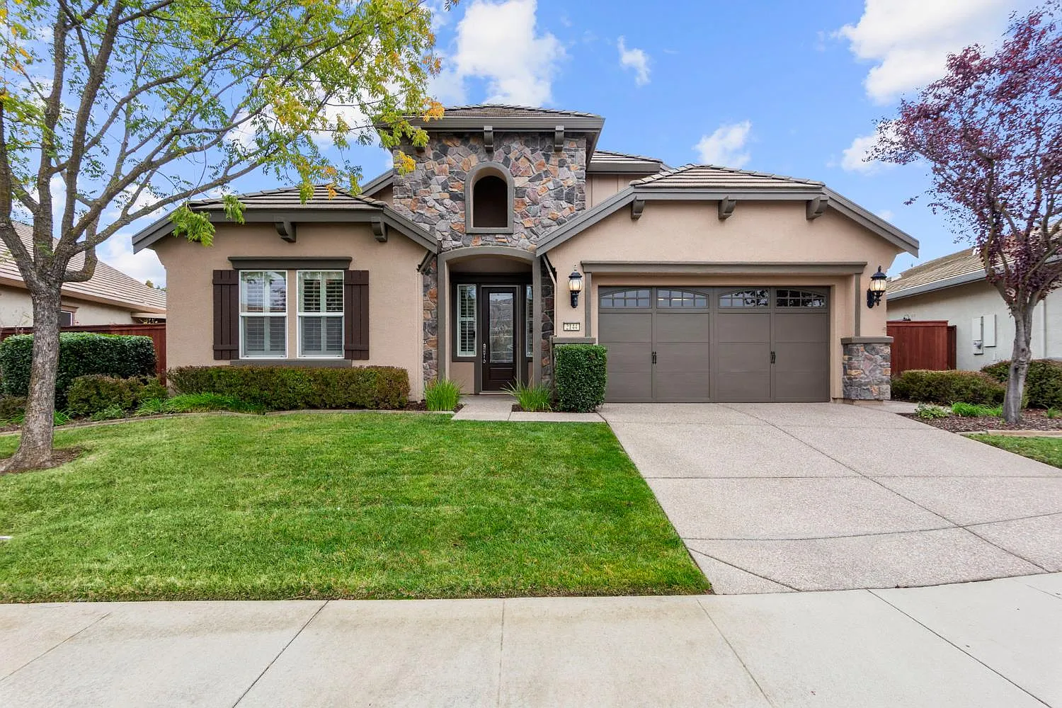 2144 Penstone Loop photo 1