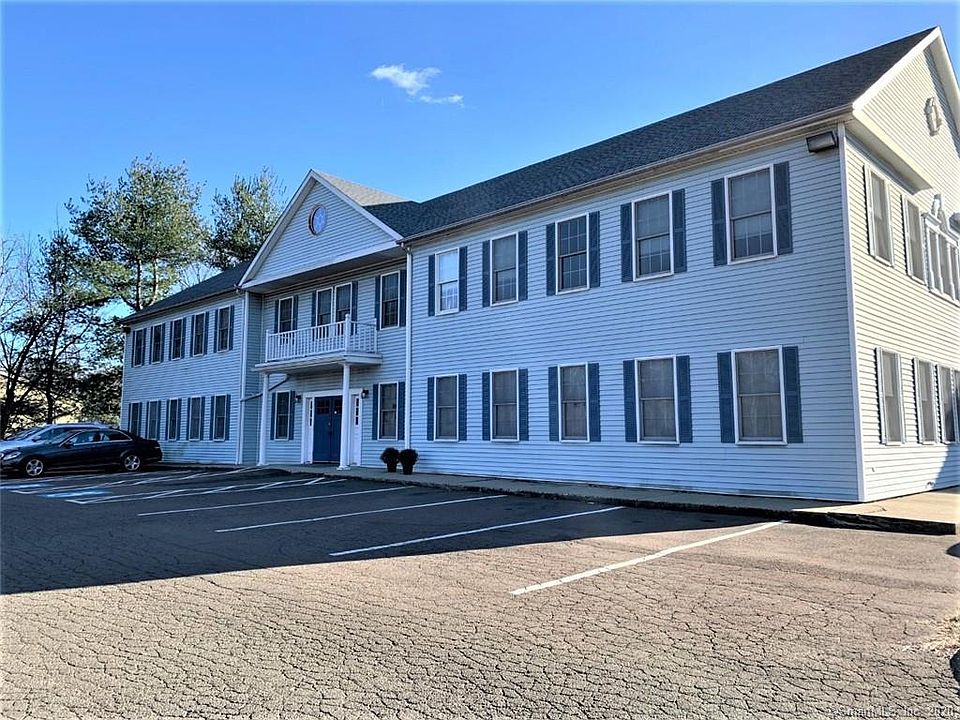 1st image of 15 Maiden Ln #1