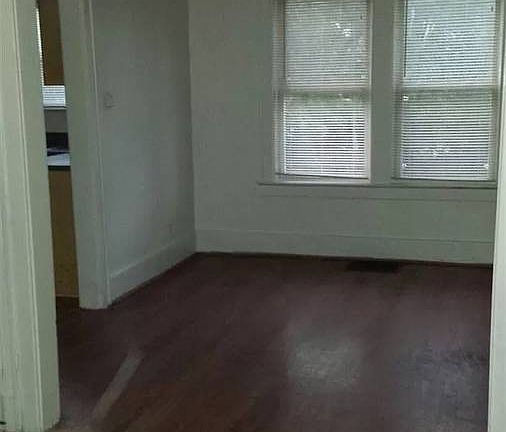 3rd image of 12 Jefferson St #26