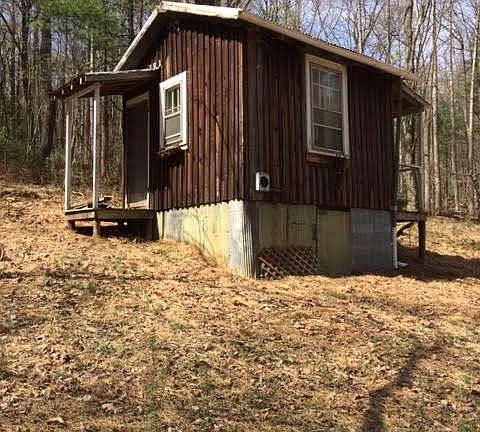 3rd image of 3282 Sandridge Dr