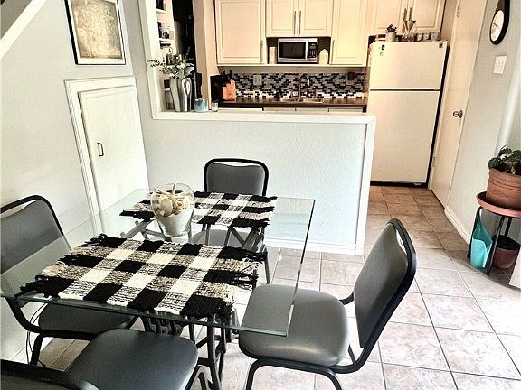 5th image of 4507 Carter Creek Pkwy APT 4