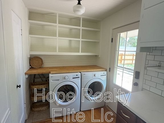 5th image of 1309 N Franklin St