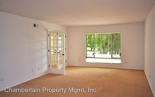 4th image of 3239 Valley Glen Dr