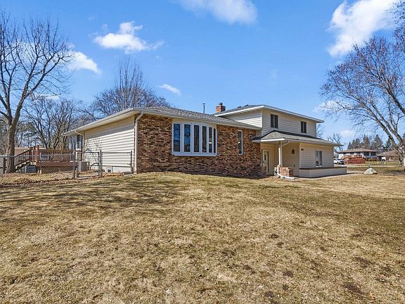 3rd image of 2063 Parkway Dr