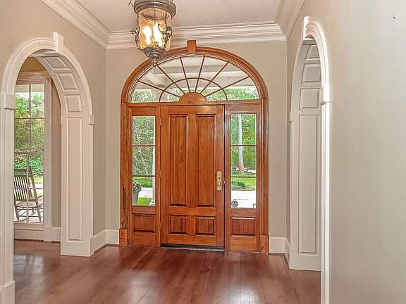 2nd image of 2 Champions Hill Dr