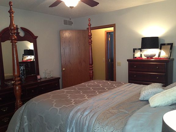 5th image of 1208 Bentley Ave