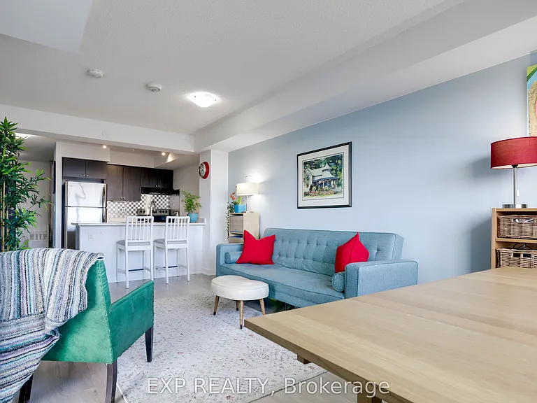 8 Trent Ave #410 — Photo 6