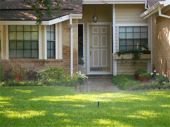 3rd image of 10306 Horseshoe Bend Dr