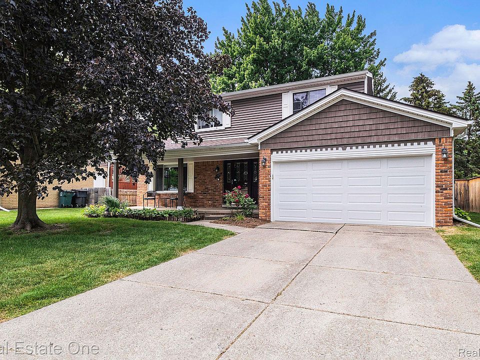 1st image of 1579 Crestline Dr