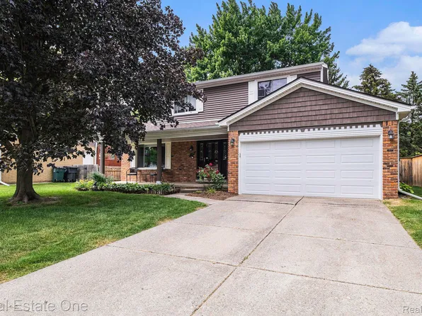 1579 Crestline Dr, Troy, MI 48083