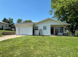 105 5th St NE, State Center, IA 50247