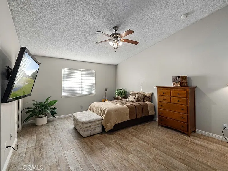 44115 Hunter Ct — Photo 13