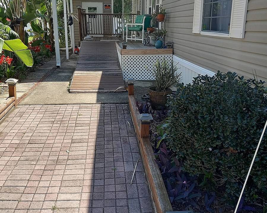 1st image of 249 Palm Castle Dr