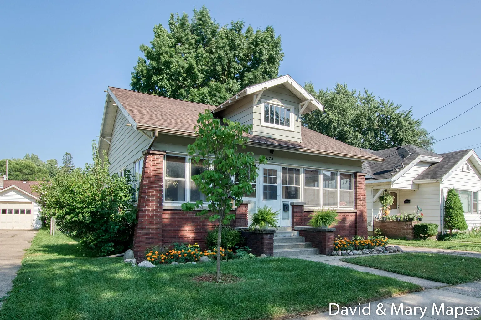1674 Cleveland Ave SW photo 1