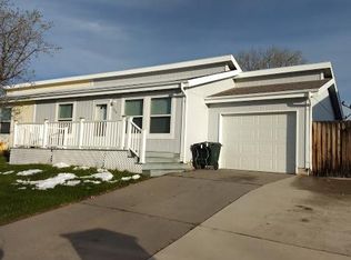 1376 Riverbend Dr, Douglas, WY 82633