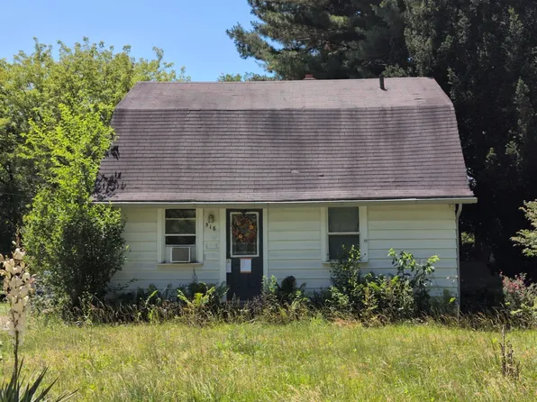 516 Hillcrest Rd, Niles, MI 49120