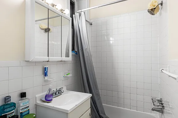 Rented by Loftey Group LLC | media 4