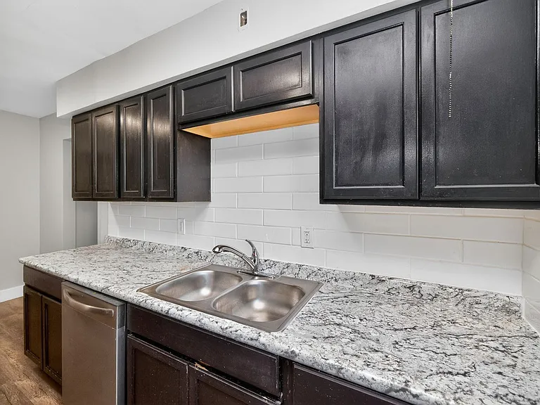 6612 Bantry Ave #8 — Photo 2