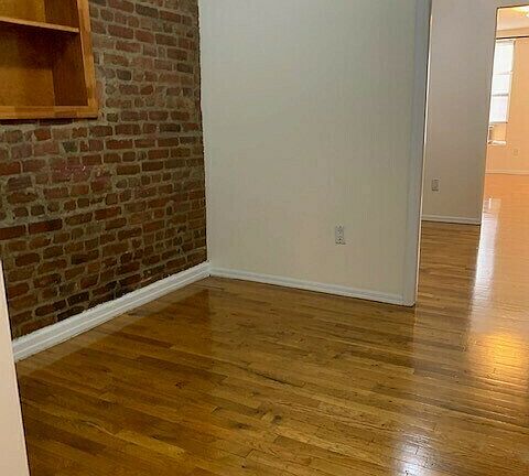 3rd image of 303 E 46th St APT 5E