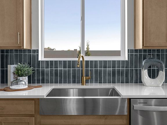 Apron-front sink