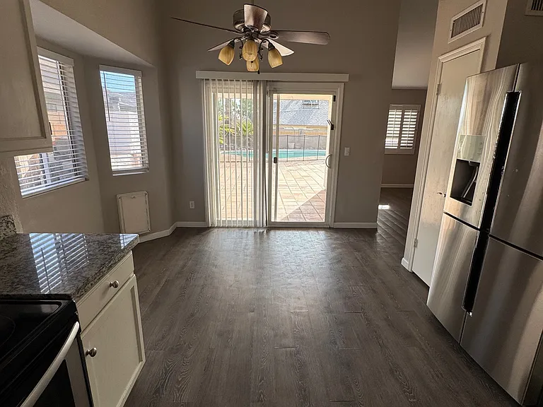 1107 W Piute Ave — Photo 25