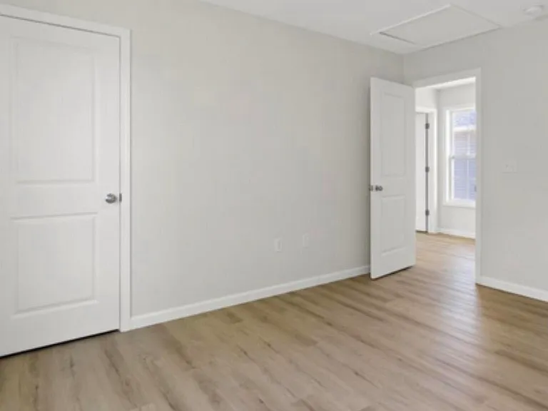 275 Broadway St #A — Photo 11