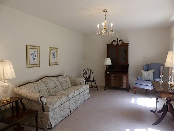 4th image of 1504 Briar Creek Dr